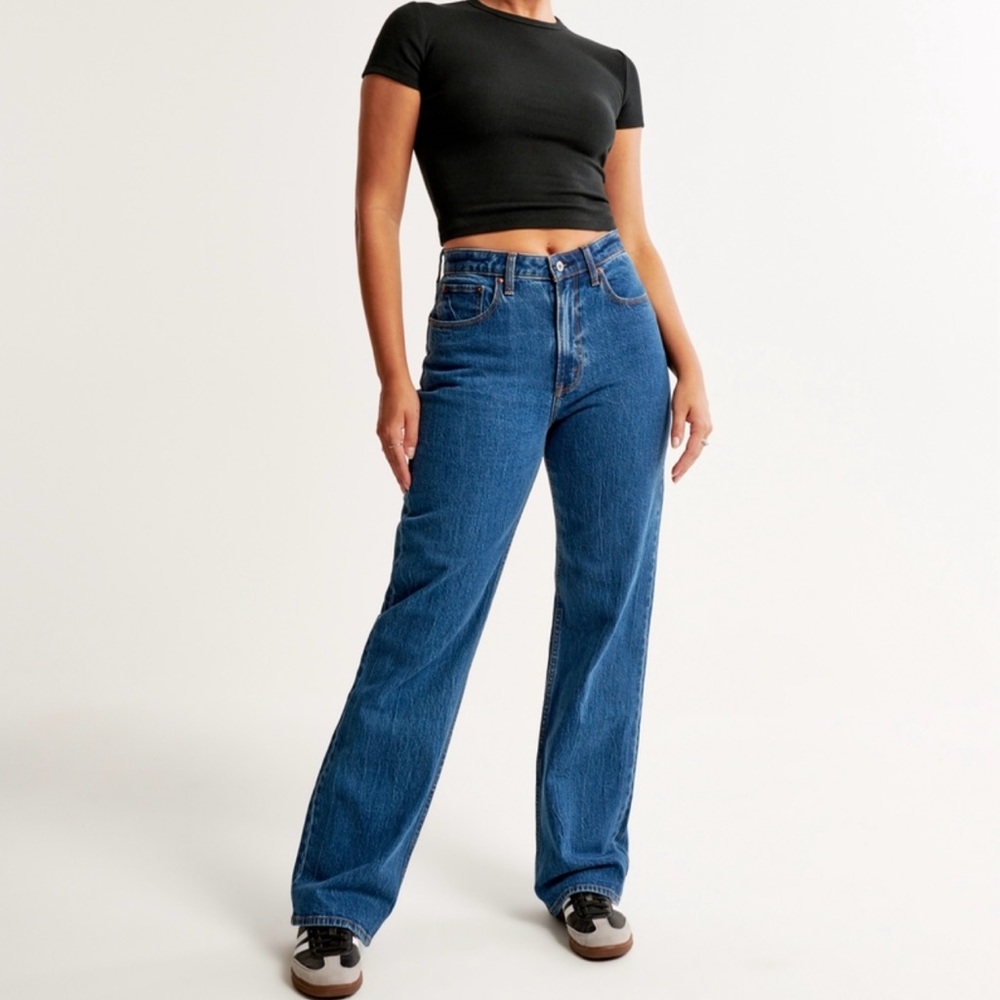Abercrombie & Fitch Curve Love 90s Relaxed Jeans